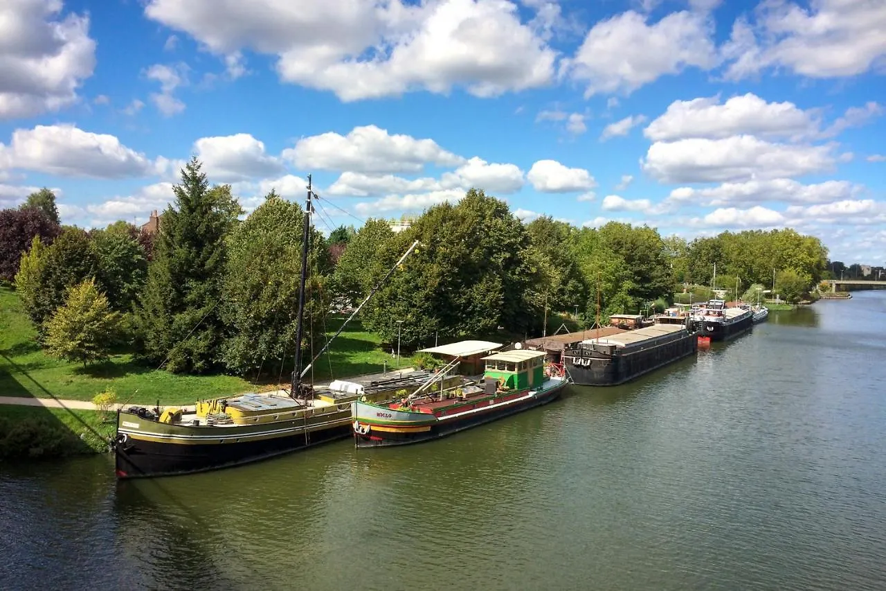 Bed and breakfast Bateau péniche au coeur de Lille 0*,  France